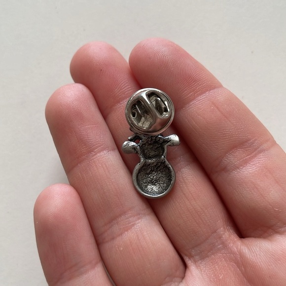 Mini Silver Snowman Pin - Picture 3 of 3